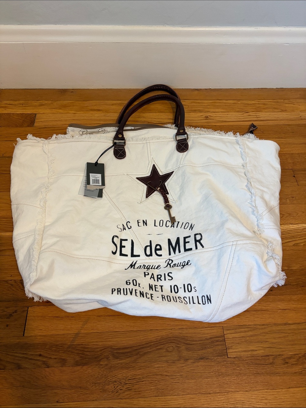 Myra Smashing Weekender Bag